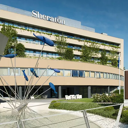Sheraton Отель Комо