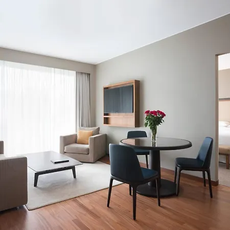 Sheraton Отель Комо